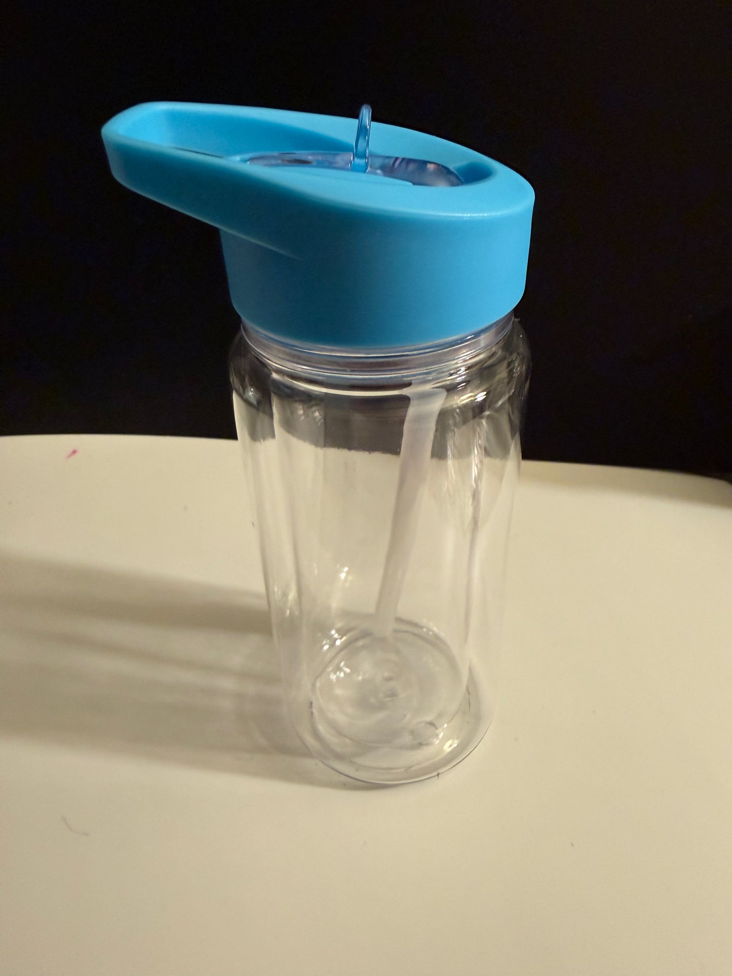 10oz. Flip straw cup