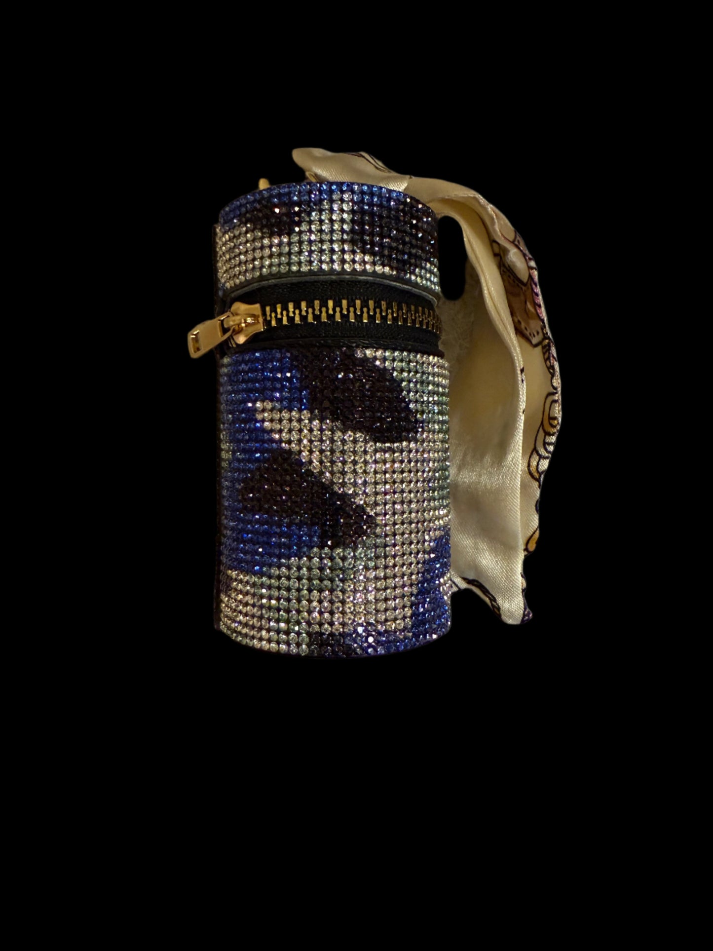 Lipstick bucket